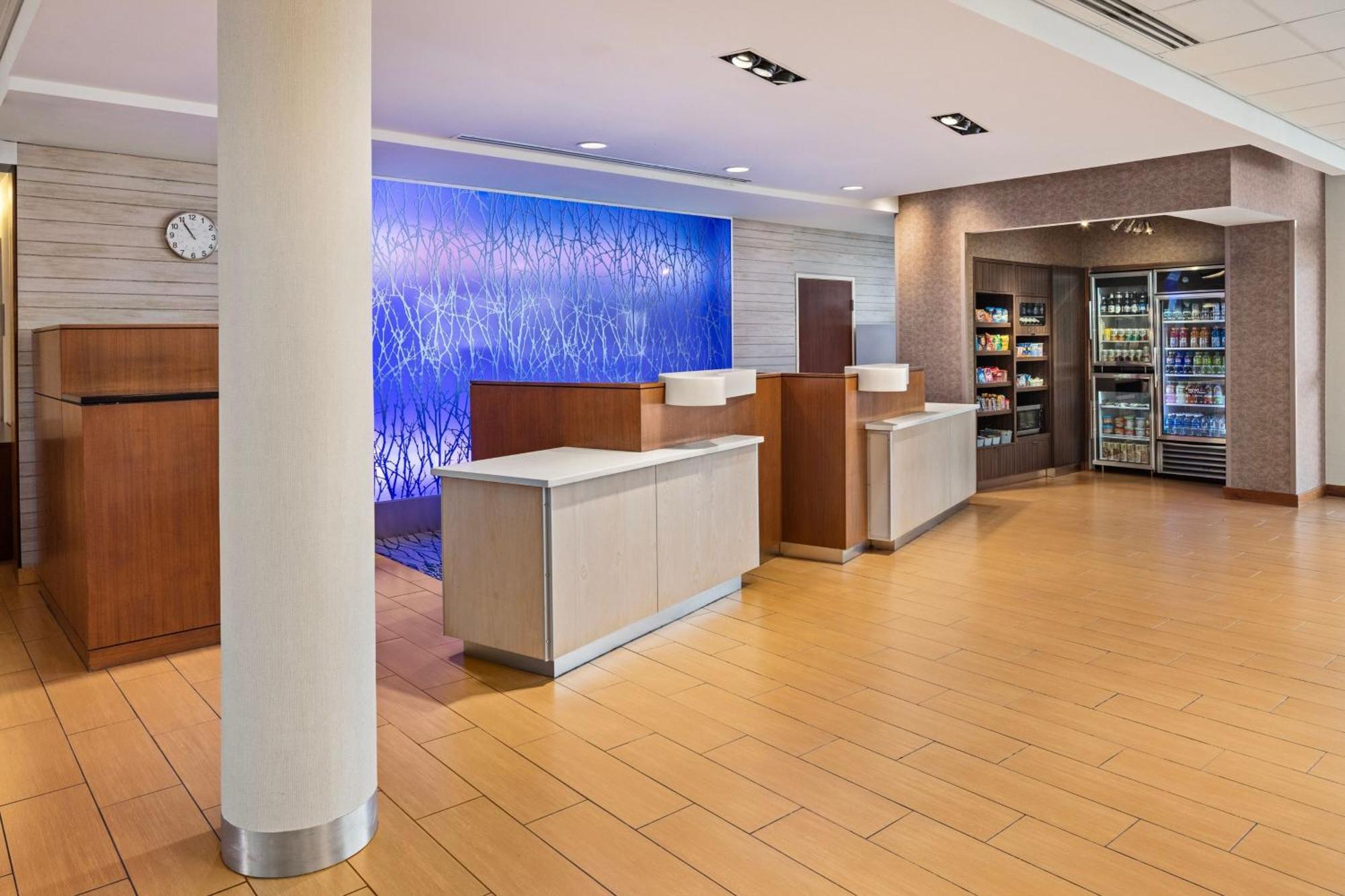 Fairfield Inn & Suites By Marriott Waterloo Cedar Falls Exterior photo