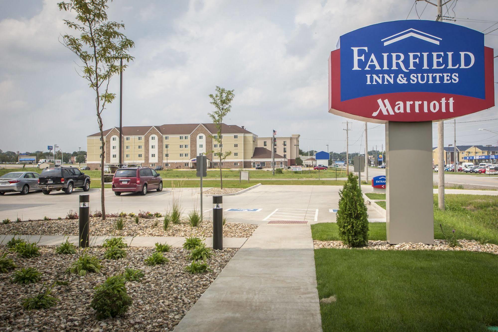 Fairfield Inn & Suites By Marriott Waterloo Cedar Falls Exterior photo